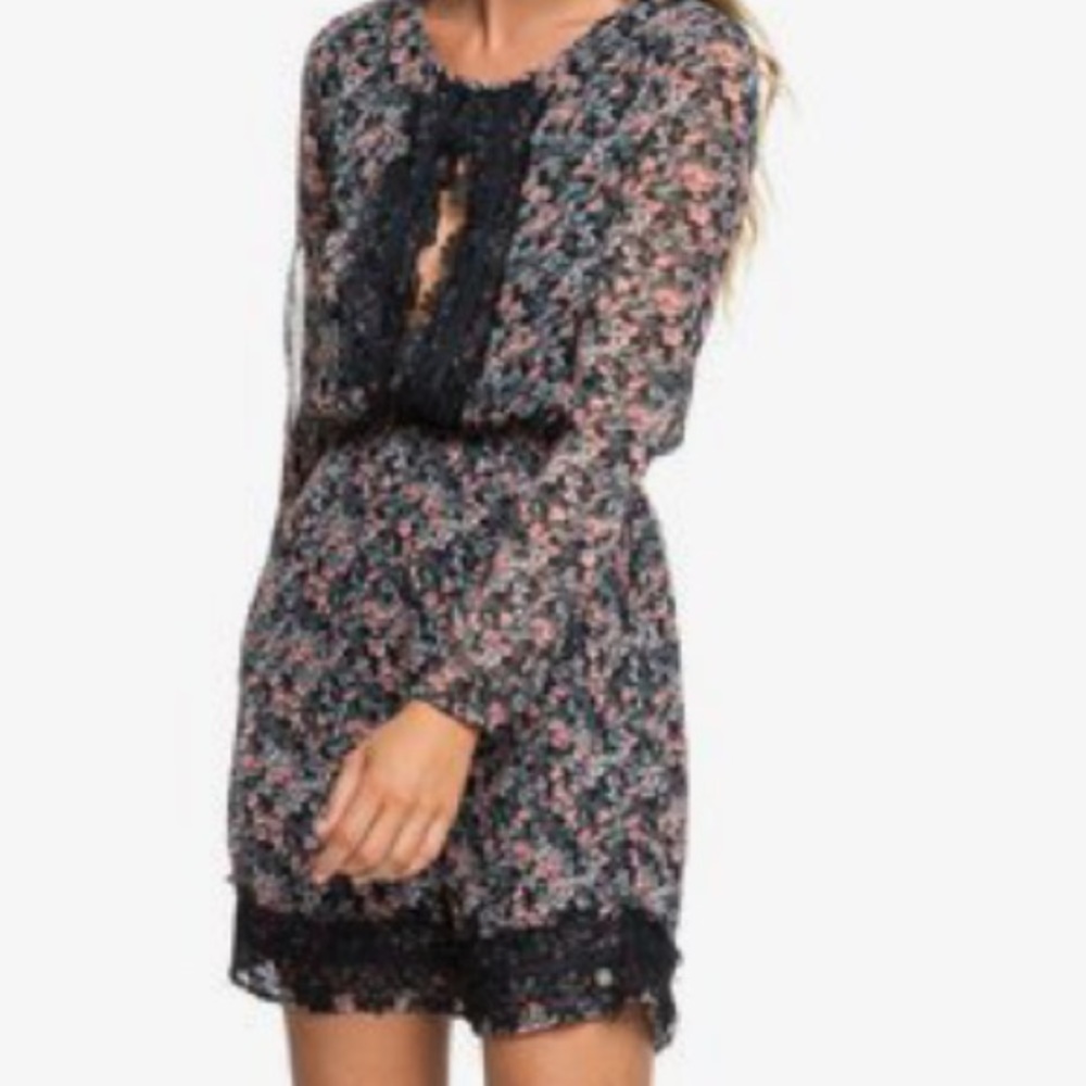 Roxy side of motion dress - Picture 3 of 9